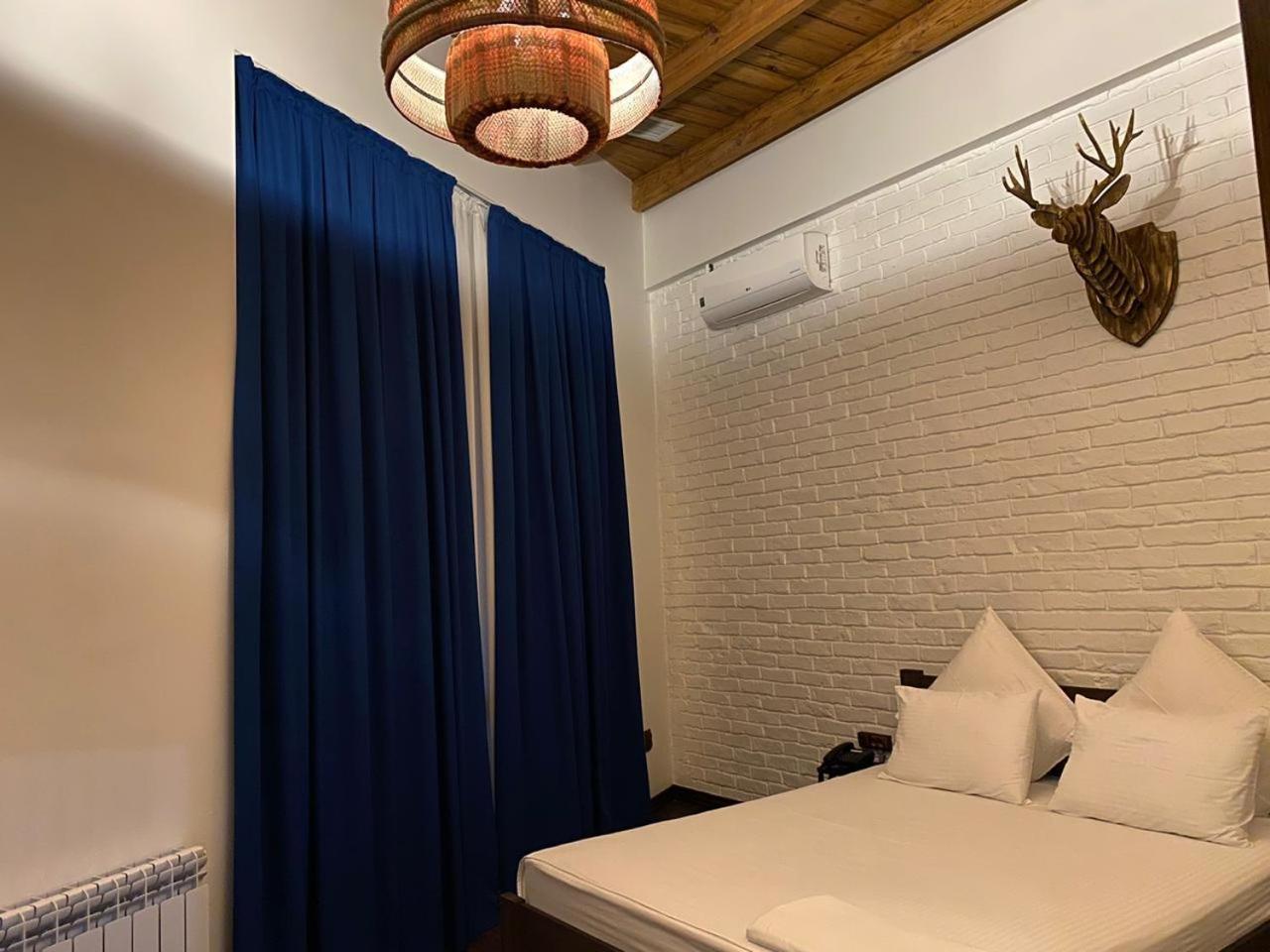Hotel Alpen Park à Chimkent Chambre photo